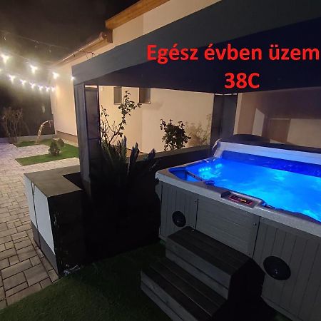 Emmabella Apartmanok Егер Екстериор снимка