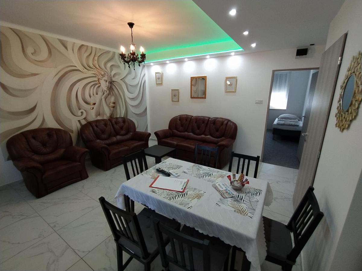Emmabella Apartmanok Егер Екстериор снимка