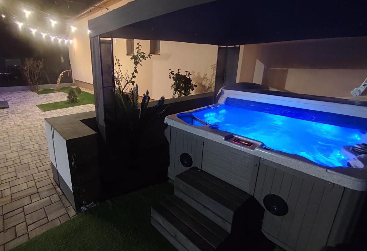 Emmabella Apartmanok Егер Екстериор снимка